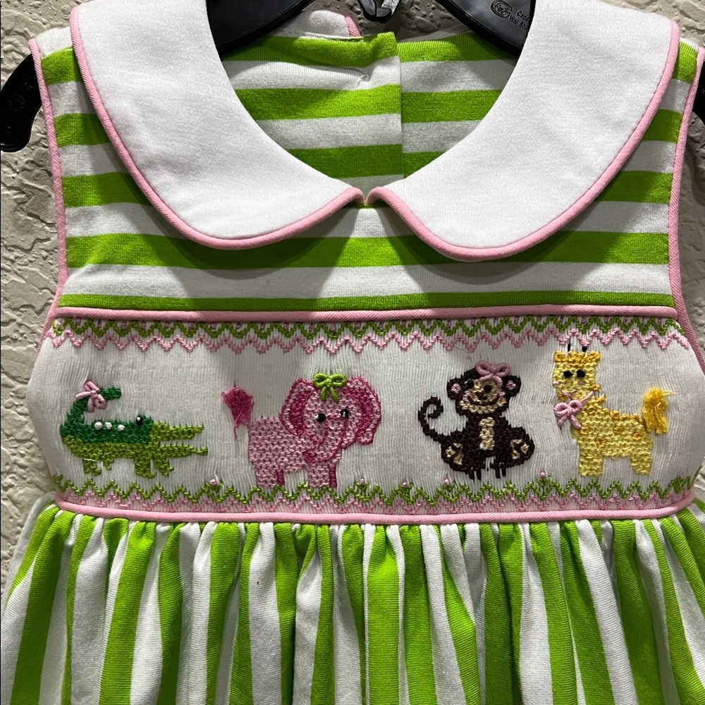 Delaney smocked dress size 12M NWT - Picture 2 of 5